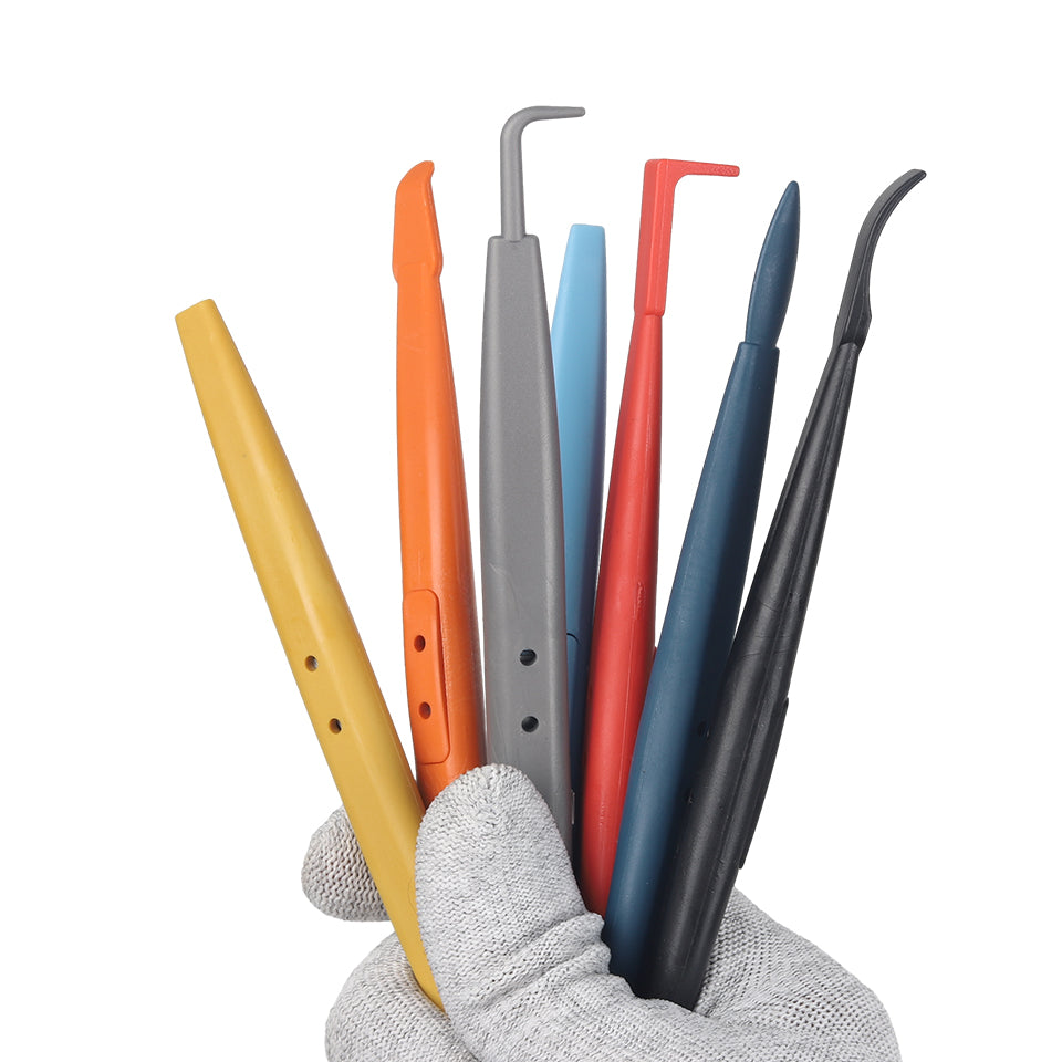 Close-up of the magnetic feature on the Wrap Sticks, designed for convenience during vehicle wrap installations.